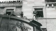 Benito Mussolini all'inaugurazione di piazza Vittoria