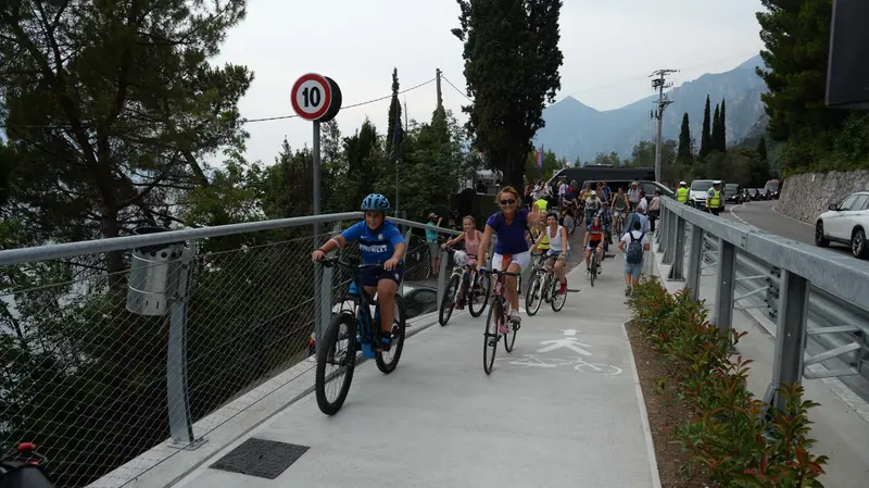 Un tratto della ciclovia a Limone
