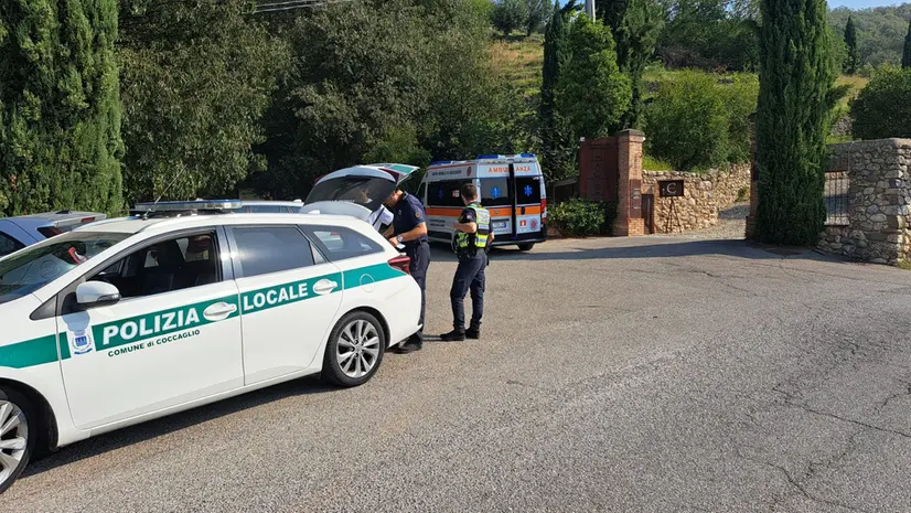 La Polizia locale e i soccorsi sul luogo dell'incidente