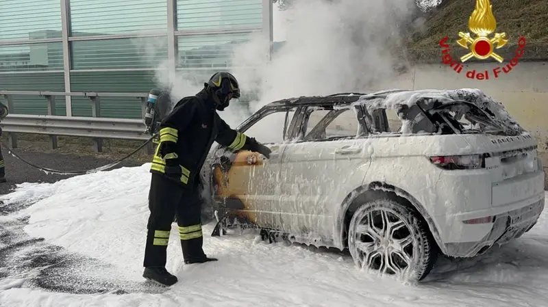La schiuma usata dai Vigili del fuoco di Chiari