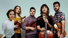 La compositrice Caroline Shaw con il newyorkese Attacca Quartet