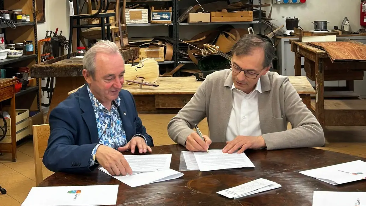 La firma dell'accordo