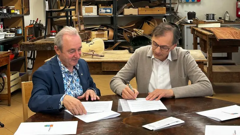 La firma dell'accordo