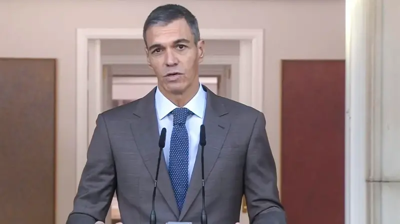 Pedro Sanchez annuncia le elezioni anticipate - Foto Epa/Ufficio del primo ministro © www.giornaledibrescia.it