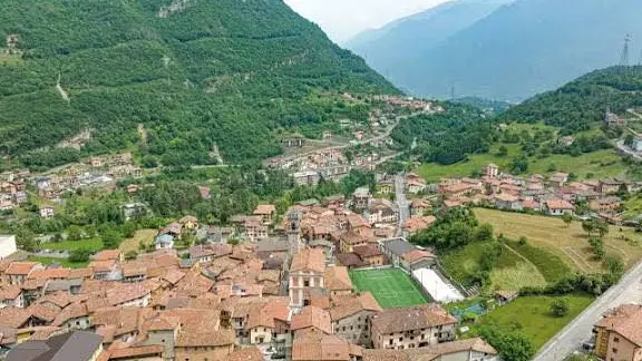 Una panoramica di Angolo Terme