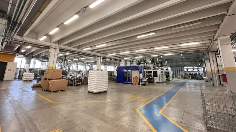 L'interno di un moderno capannone industriale
