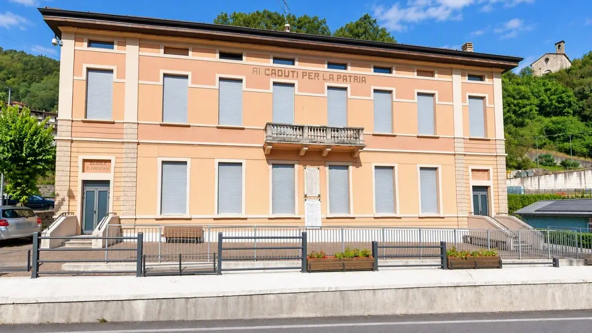 Ai Caduti per la Patria, l'ex scuola elementare è pronta a rinascere come ostello