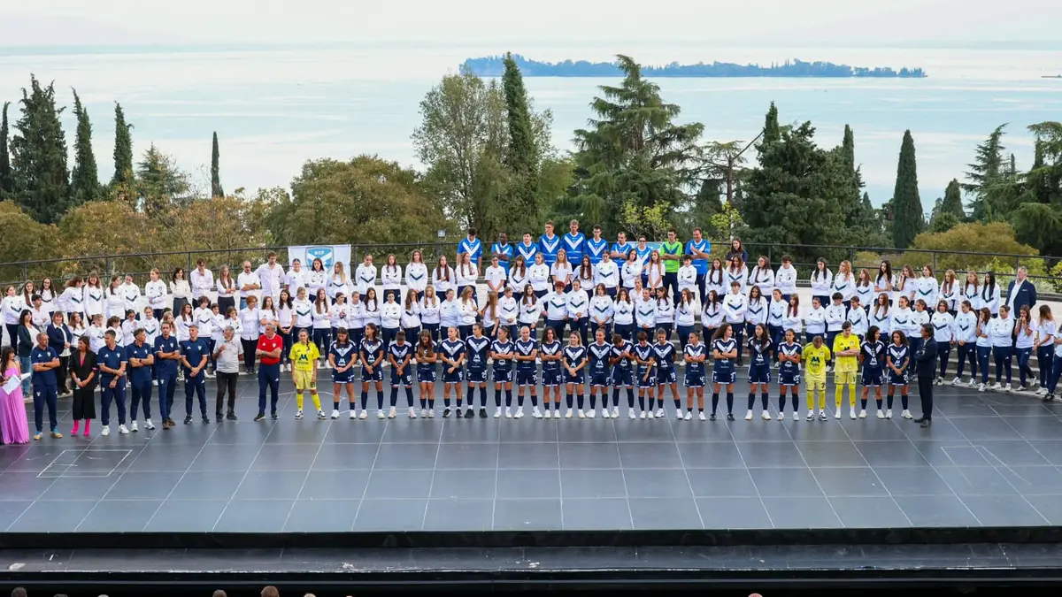 Il mondo del Brescia Calcio femminile sul palco del Vittoriale - Foto Antonio Valente