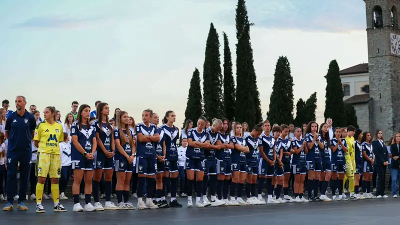 Le giocatrici della prima squadra del Brescia Calcio femminile - Foto Antonio Valente