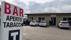 Il bar di Orzinuovi in cui è stata aggredita la donna