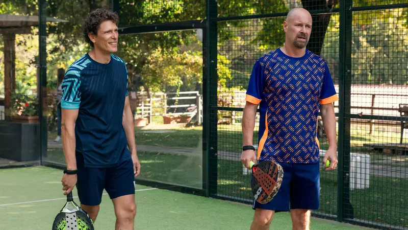 Una scena di Maschi veri 2 - Foto Netflix