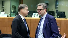 Il commissario europeo per l'Economia Dombrovskis e il ministro dell'Economia Giorgetti