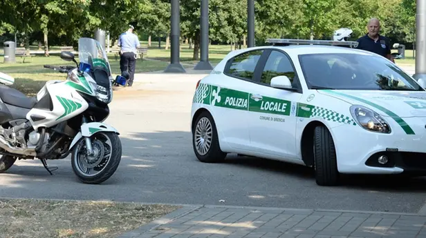 A individuare i cinque minorenni è stata la Polizia Locale - © www.giornaledibrescia.it