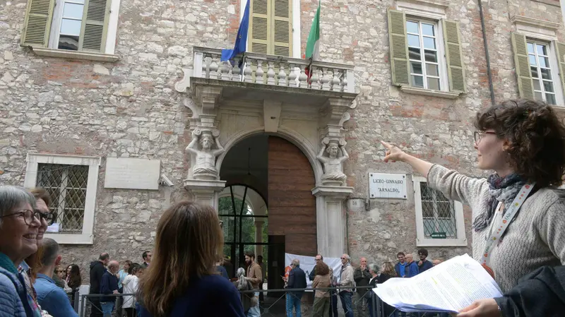 Il Liceo Arnaldo è stato gettonatissimo tra gli amanti di cultura e storia che hanno partecipato alle giornate Fai