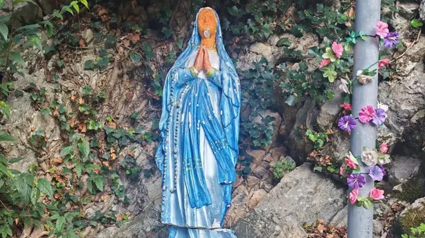 La statua danneggiata - © www.giornaledibrescia.it