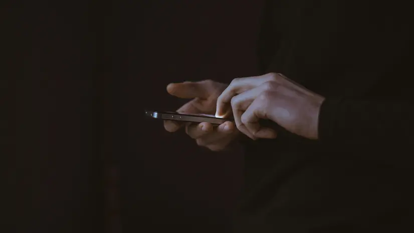 L'obiettivo era uno smartphone