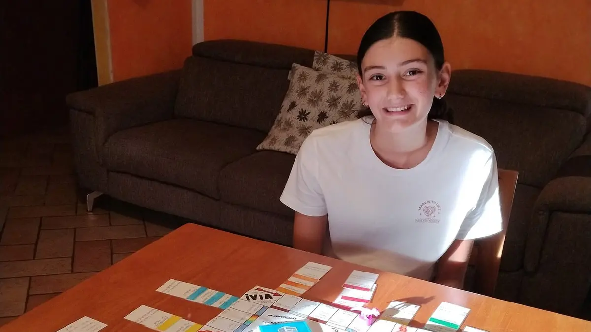 Alice, 14 anni, ha creato il Monopoly di Nave