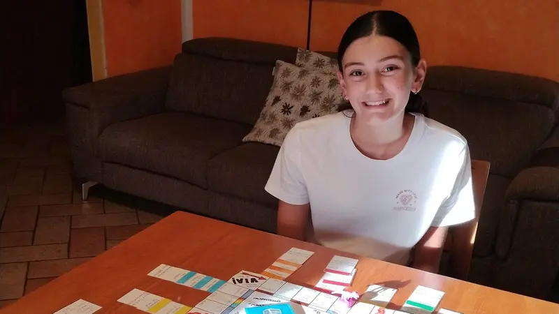 Alice, 14 anni, ha creato il Monopoly di Nave