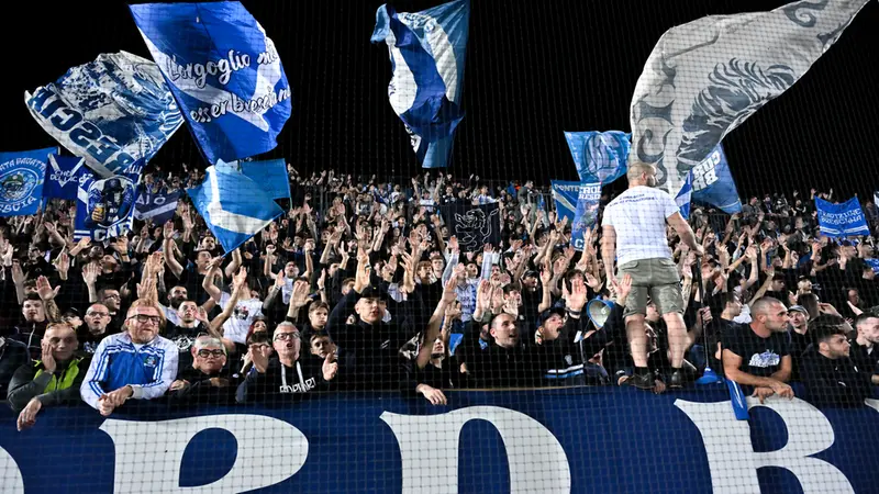 Tifo incessante assicurato dalla Curva Nord