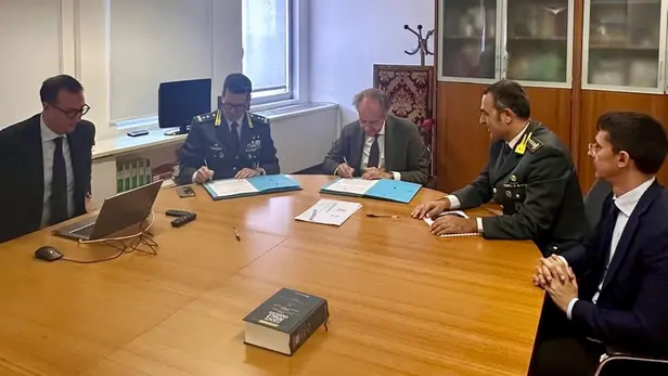 La firma del protocollo tra GdF e Procura