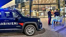 I carabinieri sono intervenuti in un supermercato di Breno