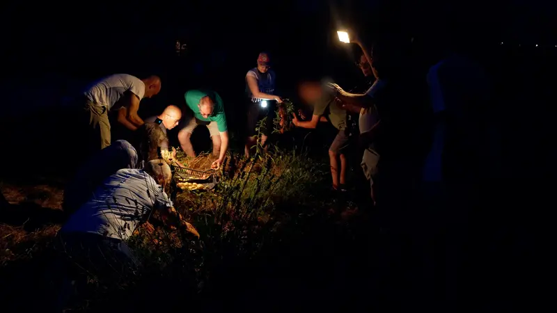 Pazienti al lavoro sull’orto terapeutico di Villa Zanardelli  a Nave