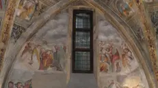 Un dettaglio dell'interno della chiesa di Sant'Antonio a Breno - © www.giornaledibrescia.it