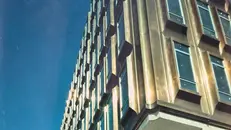 Il rivestimento della Camera di Commercio i primi anni dopo la costruzione, 1967 - Courtesy Eredi Fedrigolli