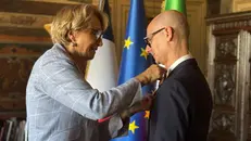 Umberto Angelini, la consegna dell’onorificenza di Chevalier de l’Ordre des Arts et Lettres