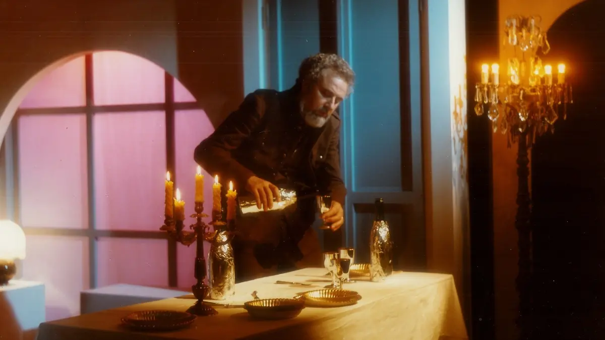 Bruno Frusca in una scena di «Tiro a segno sul candeliere», La Betulla di Nave
