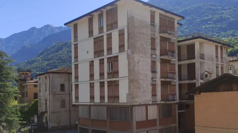 L'ex sede della Banca di Vallecamonica