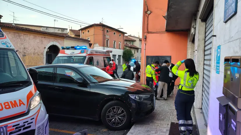 I soccorsi dopo l'incidente tra Roncadelle e Castel Mella - © www.giornaledibrescia.it