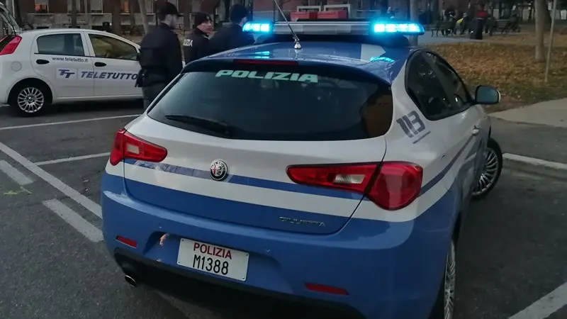 Una Volante della Polizia di Stato.  © www.giornaledibrescia.it