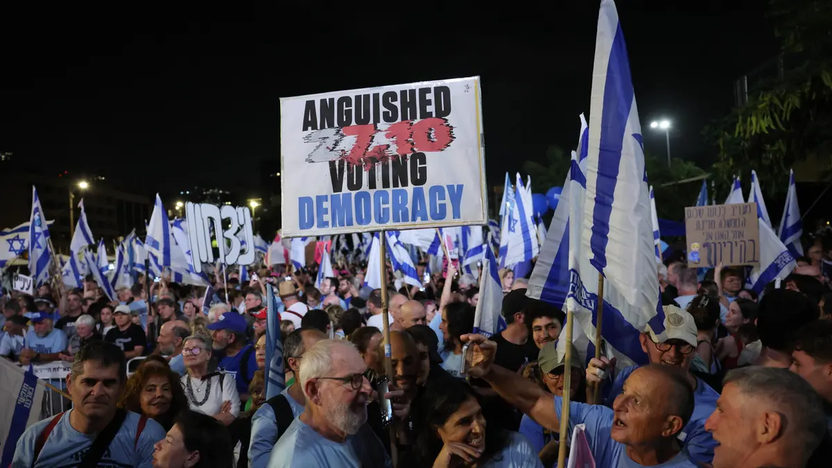Migliaia in piazza a Tel Aviv contro Netanyahu prima delle elezioni