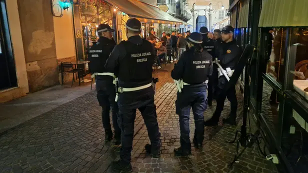 La rissa in centro a Brescia
