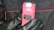 Il taser sequestrato dai carabinieri