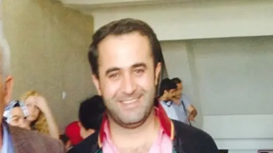 Sedat Buldan in toga da avvocato ad Ankara