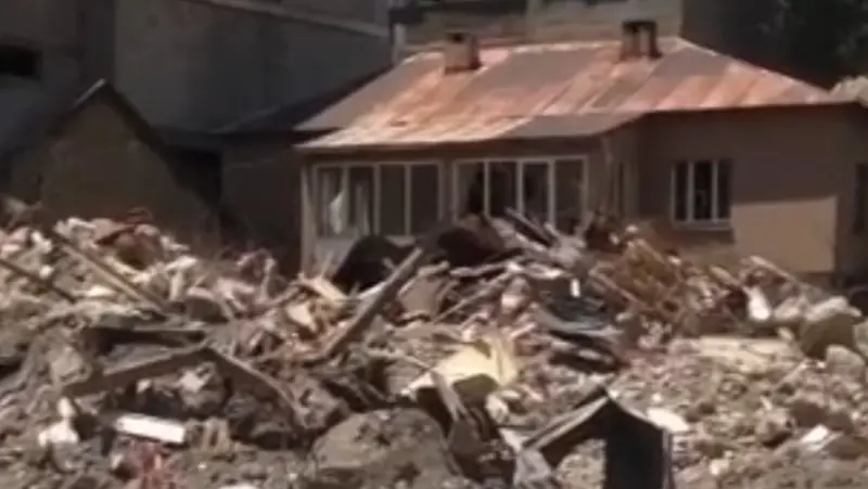La casa dei Buldan distrutta
