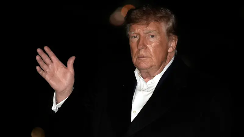 Secondo i sondaggi la popolarità di Donald Trump è in forte calo - Foto Epa/Yuri Gripas © www.giornaledibrescia.it
