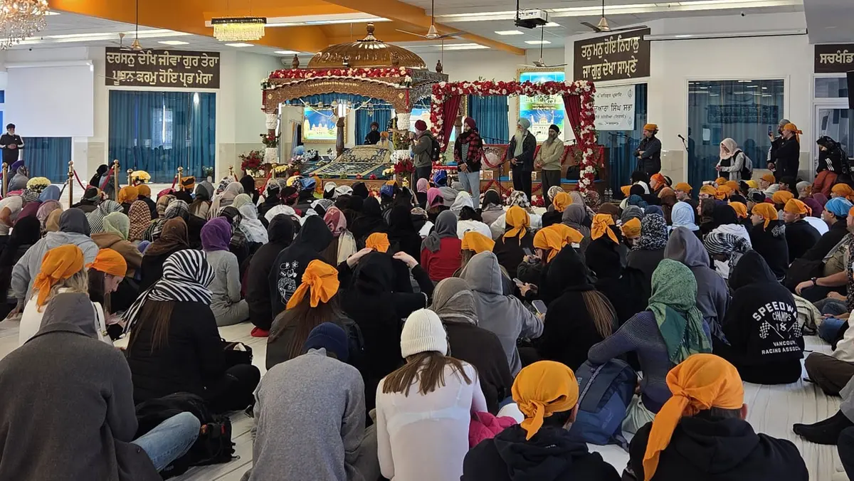 La visita degli studenti al Tempio Sikh - © www.giornaledibrescia.it