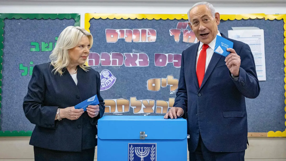Bibi Netanyahu al voto - Foto Ansa © www.giornaledibrescia.it