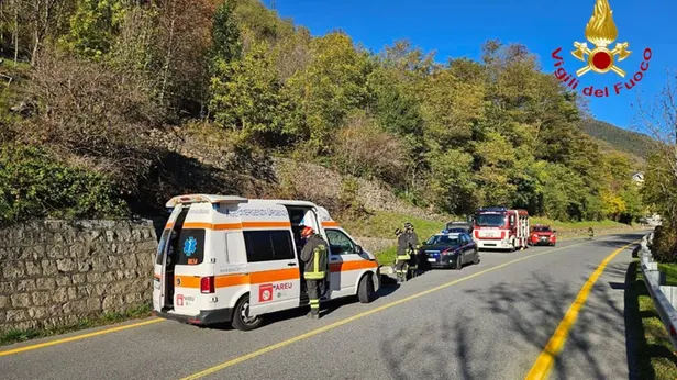 I soccorsi sul luogo dell'incidente sulla Ss42